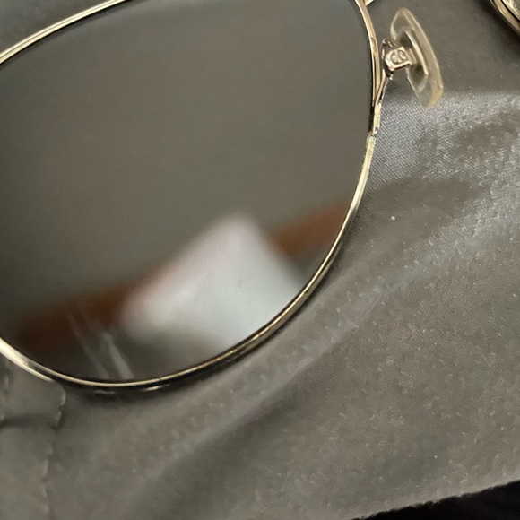 Fossil Aviator Sunglasses - Picture 9 of 15